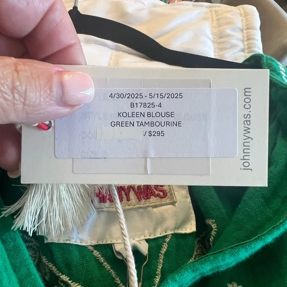 Johnny Was Green Boxy Blouse with Relaxed Fit - Picture 4 of 4